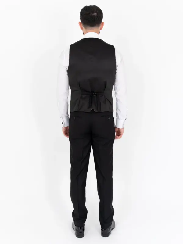 Thomas - Black Three Piece Suit 22 Thomas - black three piece suit
